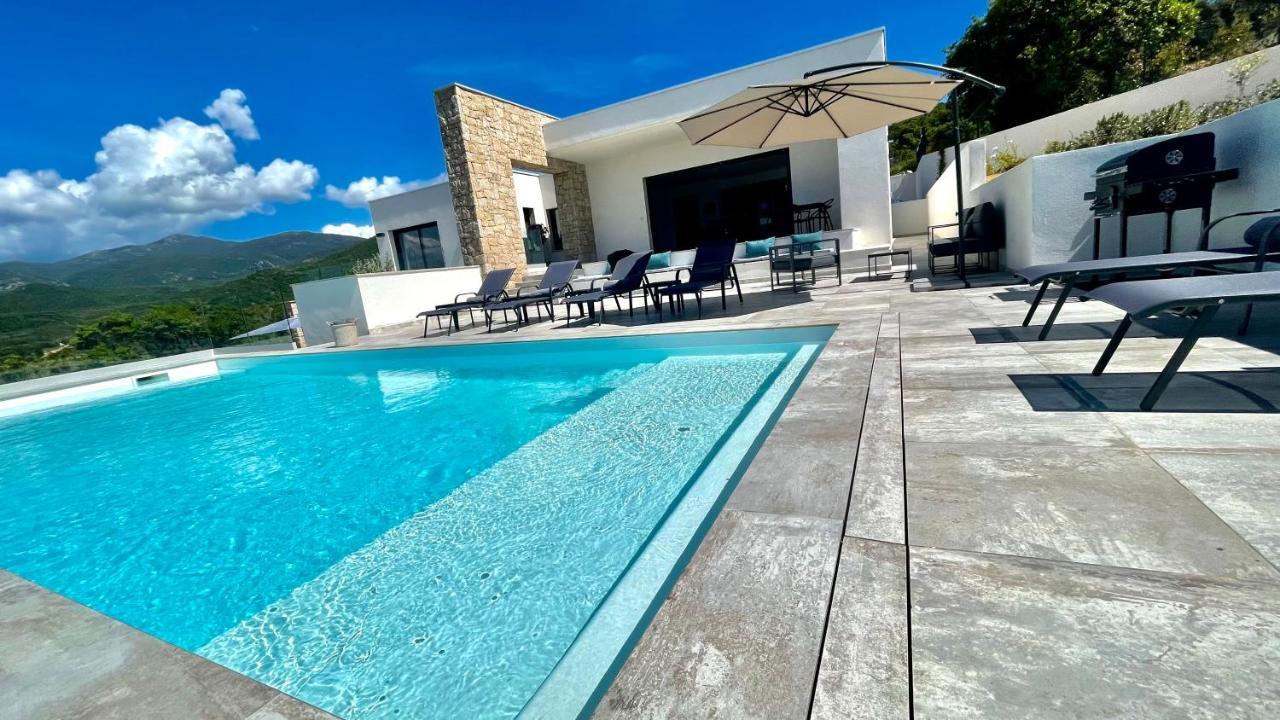 Les Du Domaine Napoleon Corsica Vue Et Piscine